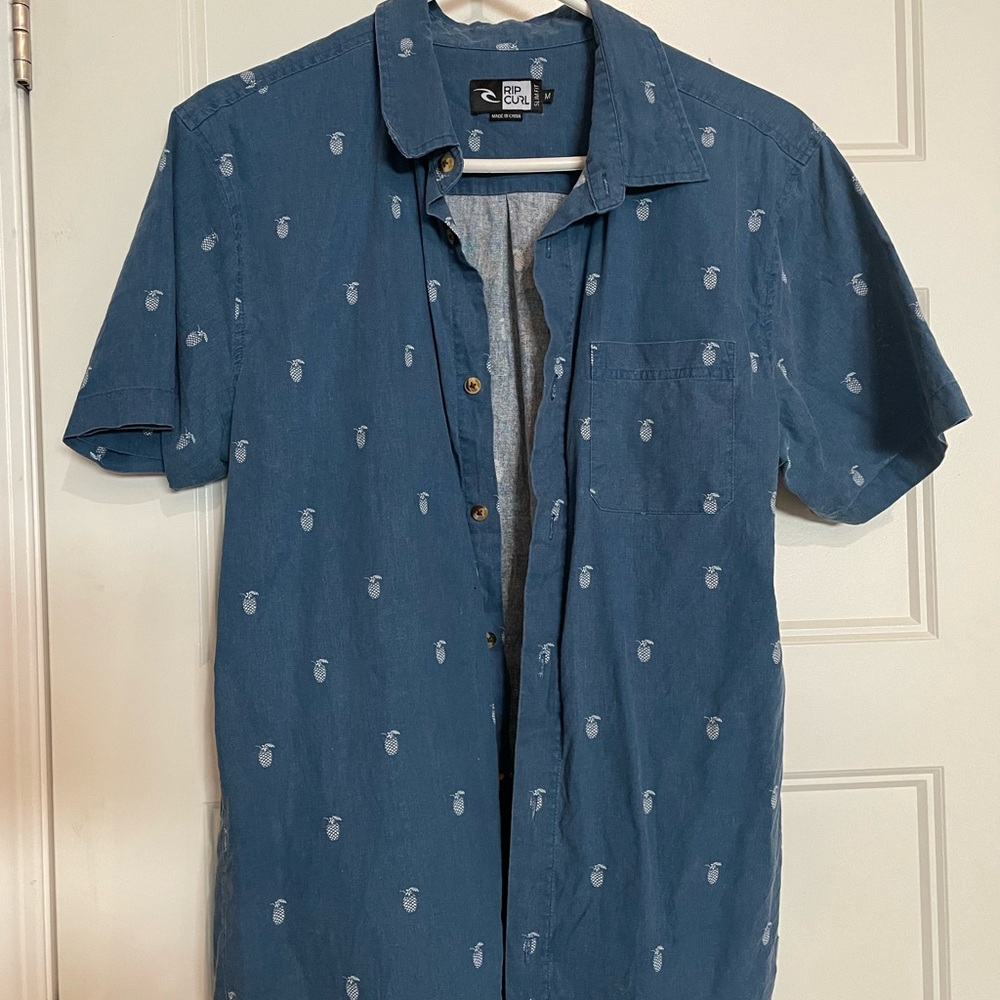 3/$20 Rip Curl Blue Pineapple Print Casual Shirt
